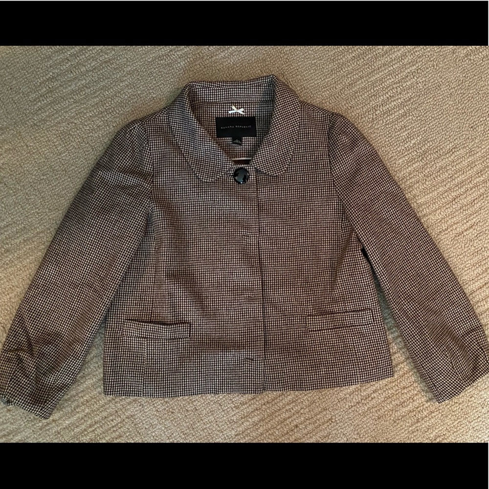 Banana Republic Cropped Brown Houndstooth Blazer